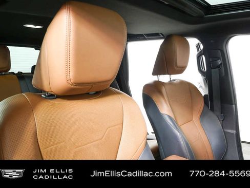 Used 2024 Lexus GX 550 w/ Accessory Package (2T) AWD/4WD image 22