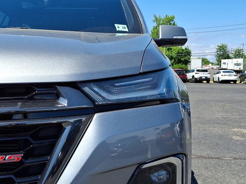 Used 2023 Chevrolet Traverse RS w/ LPO, Floor Liner Package AWD/4WD image 10