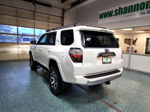 Used 2019 Toyota 4Runner TRD Off-Road Premium w/ Phone Cable & Charge Package image 6