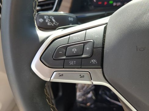 Certified 2024 Volkswagen Atlas SE FWD image 29