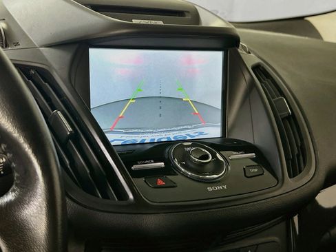 Used 2017 Ford Escape Titanium image 14