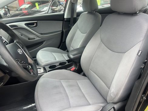 Used 2013 Hyundai Elantra GLS w/ Preferred Pkg FWD image 16