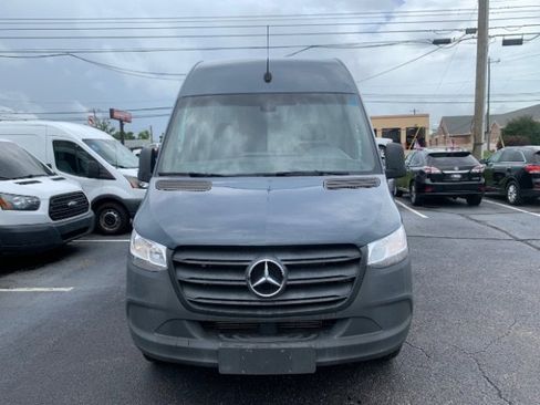 Used 2019 Mercedes-Benz Sprinter 144 image 2
