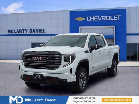 Used 2025 GMC Sierra 1500 AT4 AWD/4WD image 2