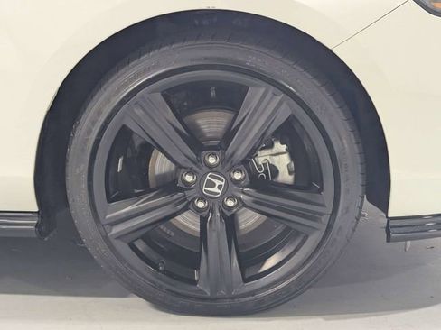 Used 2025 Honda Accord Sport image 29