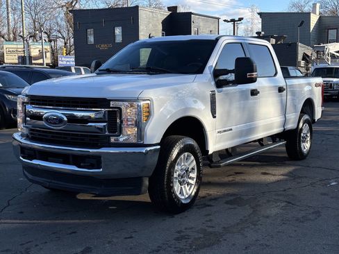 Used 2019 Ford F250 XLT w/ Snow Plow Prep Package image 4