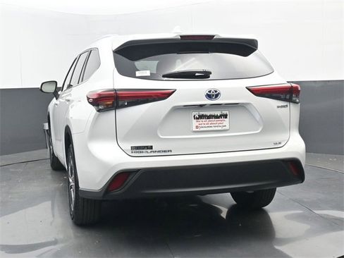 Used 2022 Toyota Highlander XLE image 20