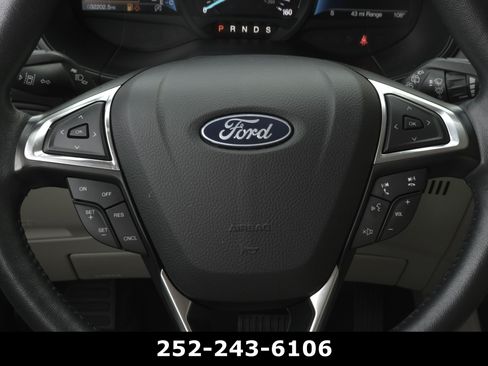 Used 2024 Ford Edge Titanium AWD/4WD image 22