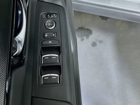 Used 2025 Honda CR-V Sport Touring image 18