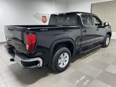 Used 2023 GMC Sierra 1500 SLE AWD/4WD image 6