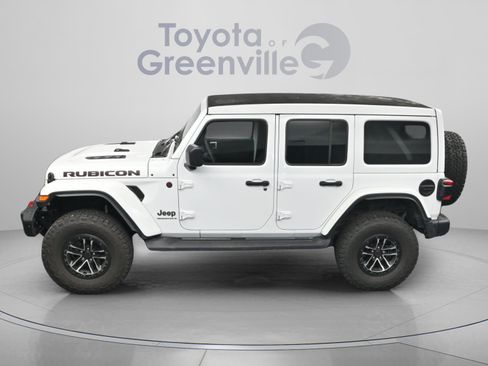 Used 2025 Jeep Wrangler Unlimited Rubicon AWD/4WD image 5