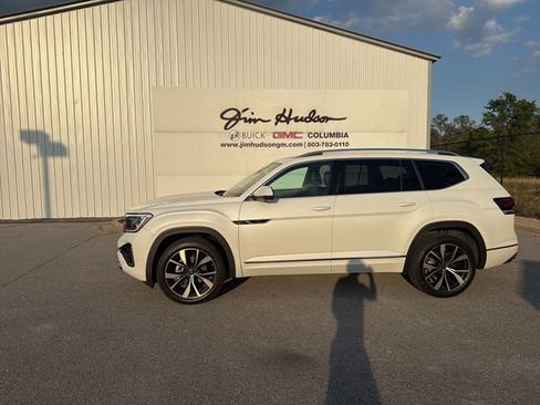 Used 2024 Volkswagen Atlas SEL Premium R-Line AWD/4WD image 3