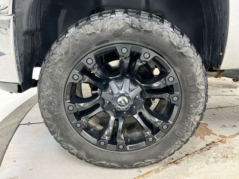 Used 2011 Chevrolet Silverado 2500 LTZ w/ LTZ Plus Package AWD/4WD image 25