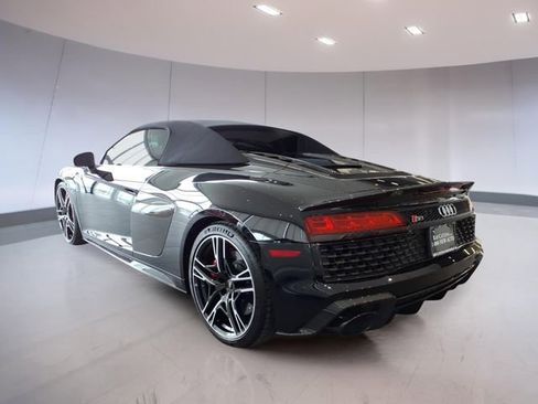 Certified 2022 Audi R8 V10 performance AWD/4WD image 4