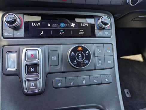 Used 2025 Hyundai Palisade Calligraphy AWD/4WD image 14