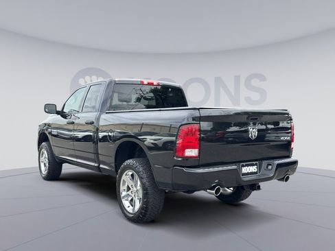 Used 2017 RAM 1500 Express AWD/4WD image 4