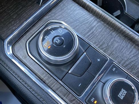 Used 2019 Ford Expedition Limited image 27