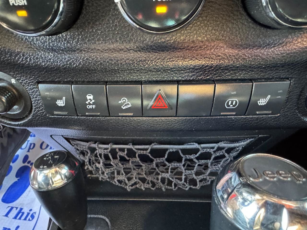 Used 2013 Jeep Wrangler Unlimited Sahara w/ Connectivity Group AWD/4WD image 37
