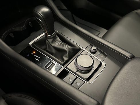 Used 2022 MAZDA MAZDA3 s image 13