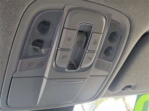 Used 2020 Hyundai Santa Fe Limited w/ Cargo Package image 18