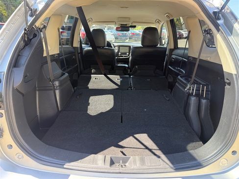 Used 2020 Mitsubishi Outlander FWD image 28