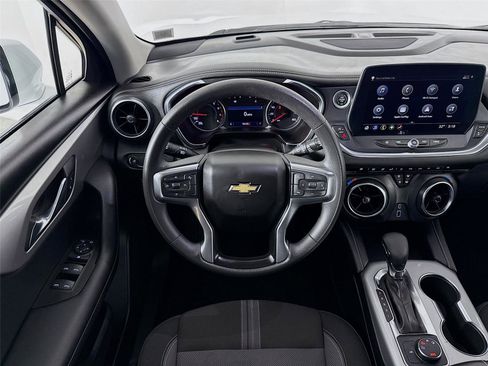 Used 2023 Chevrolet Blazer LT image 20
