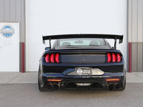 Used 2021 Ford Mustang Shelby GT500 w/ Carbon Fiber Track Pack RWD image 7