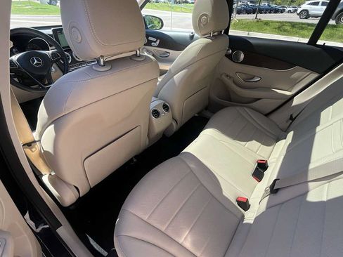 Used 2019 Mercedes-Benz GLC 300 4MATIC image 13