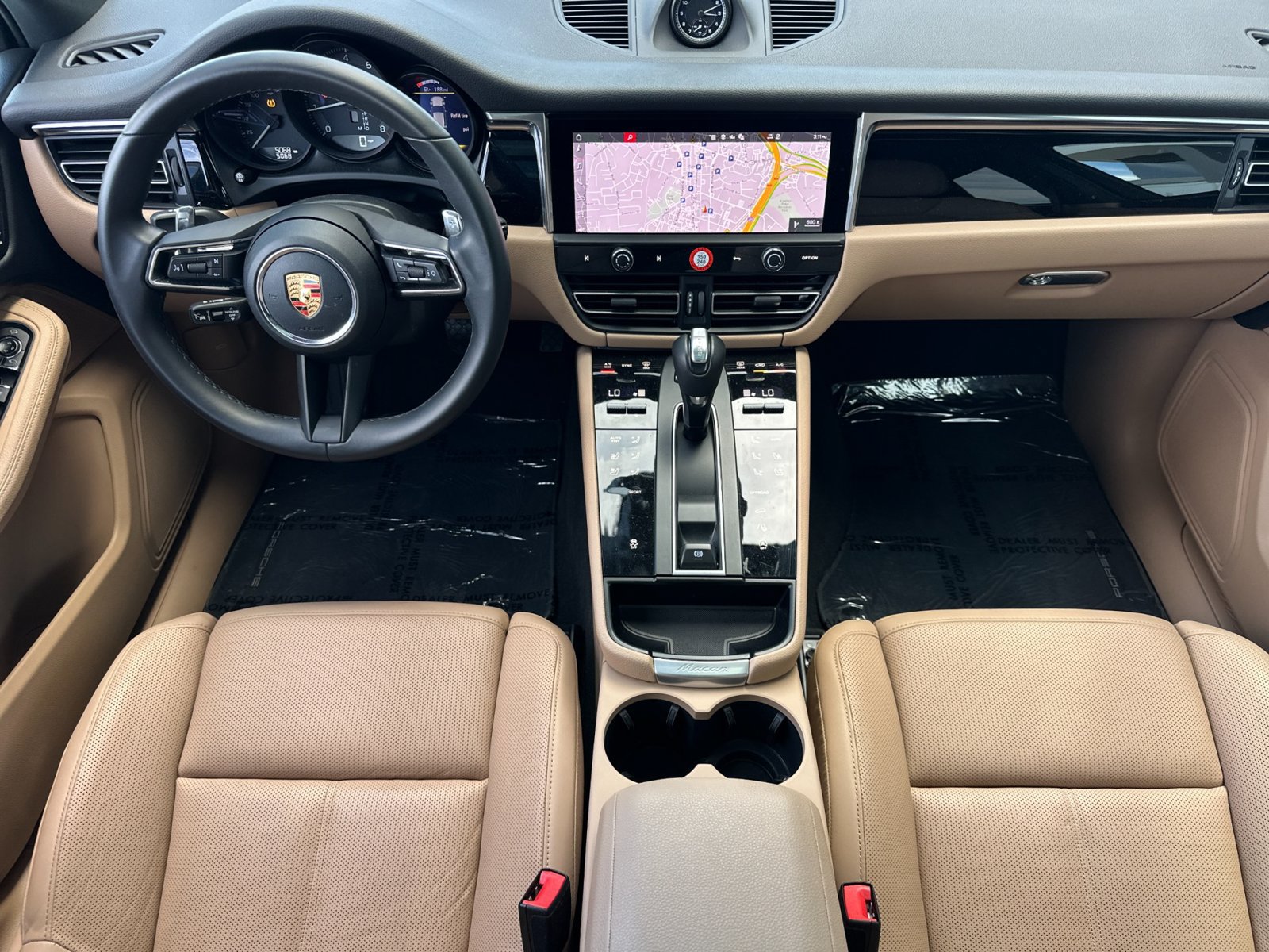 Certified 2026 Porsche Macan AWD/4WD image 7