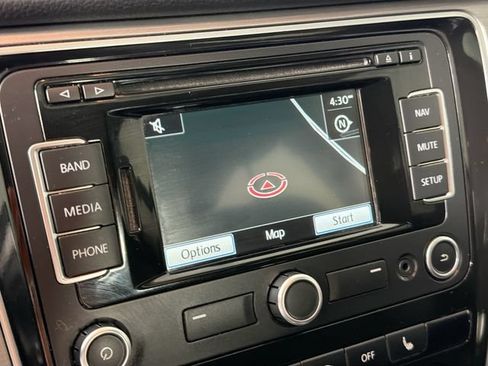 Used 2014 Volkswagen Passat TDI SE FWD image 14