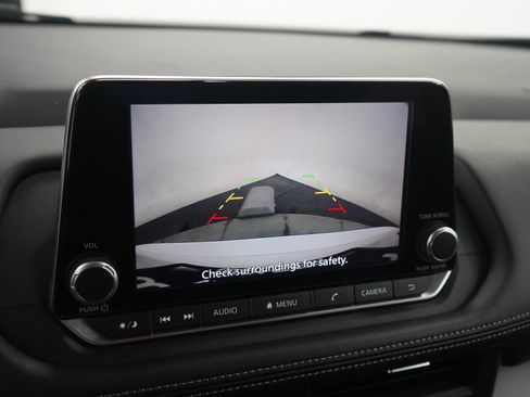 Used 2024 Nissan Rogue SV image 22