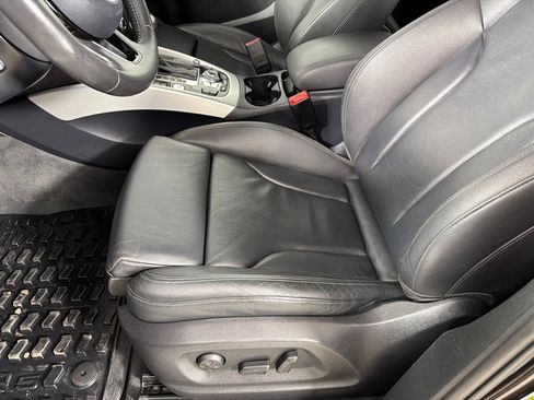 Used 2017 Audi Q5 2.0T Premium Plus w/ Technology Package image 12