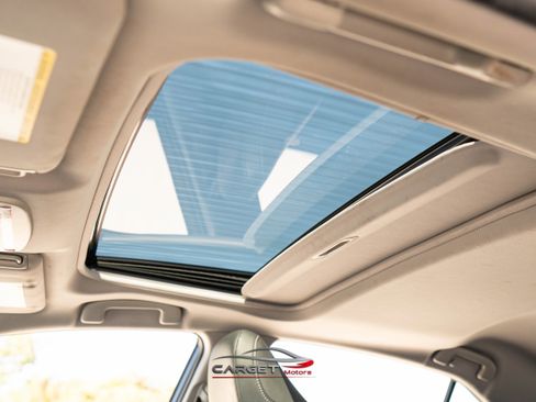 Used 2019 Toyota Camry SE w/ Convenience Package image 37