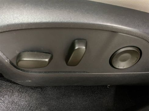 Used 2024 GMC Acadia Elevation w/ Trailering Package image 12