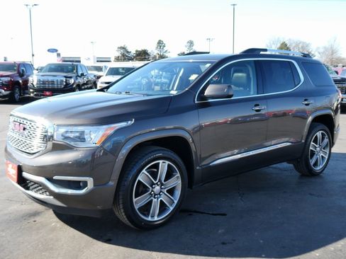 Used 2019 GMC Acadia Denali image 8
