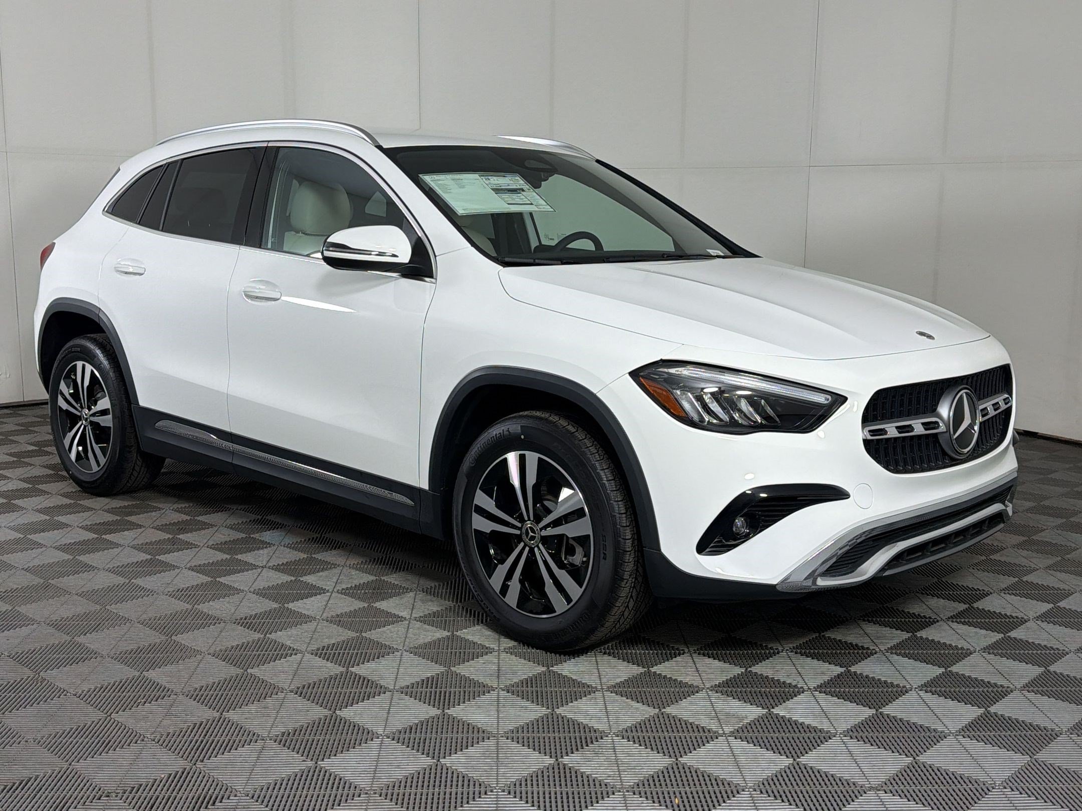 Used 2026 Mercedes-Benz GLA 250 4MATIC image 7