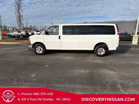 Used 2017 Chevrolet Express 3500 LT w/ LT Preferred Equipment Group image 10