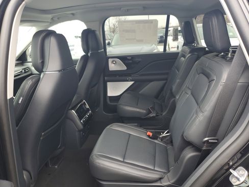 New 2026 Lincoln Aviator Reserve image 23