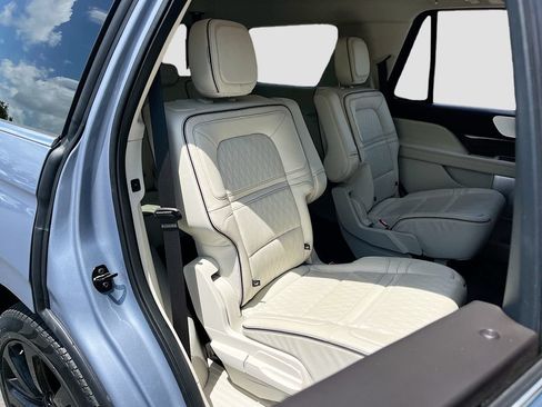 Used 2023 Lincoln Navigator Black Label AWD/4WD image 29