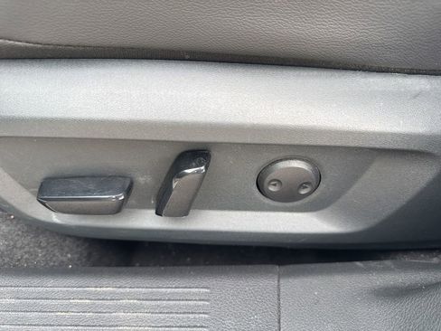 Certified 2025 Nissan Rogue SV AWD/4WD image 14
