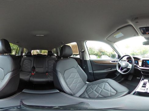 Used 2026 Volkswagen Atlas SE FWD image 44