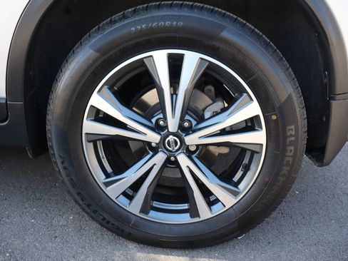 Used 2020 Nissan Rogue SV w/ Premium Package AWD/4WD image 42