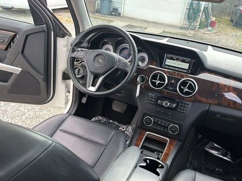 Used 2015 Mercedes-Benz GLK 350 2WD image 30