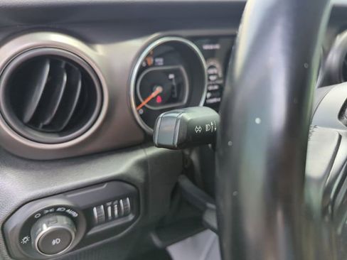 Used 2018 Jeep Wrangler Unlimited Sport S AWD/4WD image 20