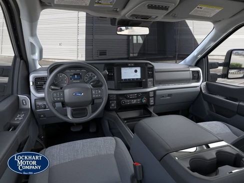 New 2025 Ford F250 XLT w/ 360-Degree Camera Package image 39