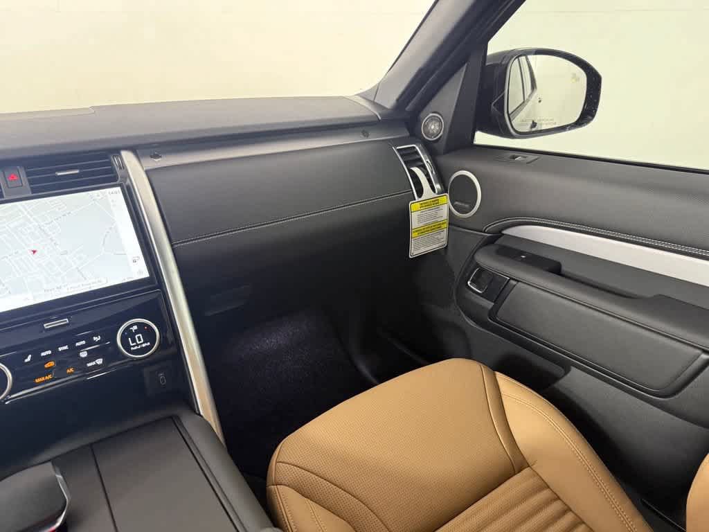 New 2026 Land Rover Discovery Limited Edition AWD/4WD image 19