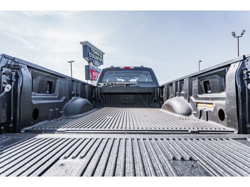 Used 2021 Ford F250 XL image 30