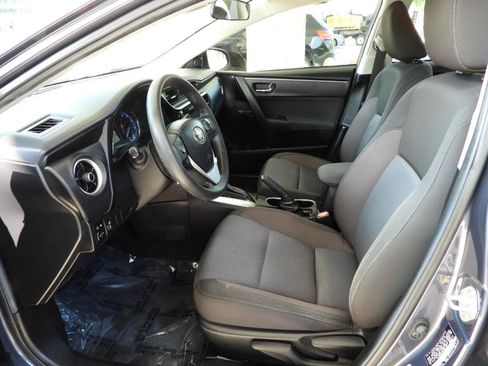 Used 2019 Toyota Corolla LE FWD image 38