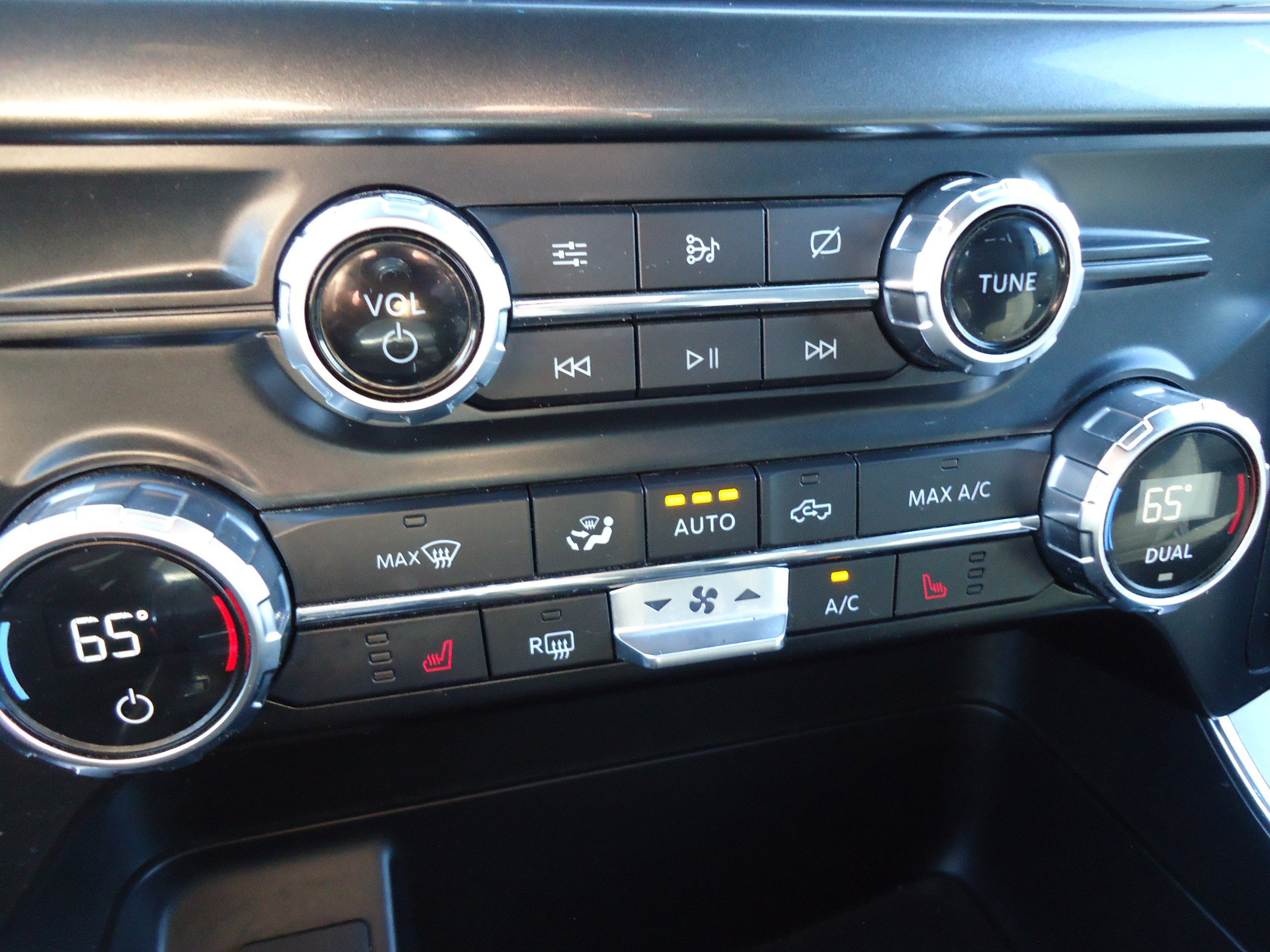 Used 2021 Ford F150 XLT w/ Equipment Group 302A High AWD/4WD image 21