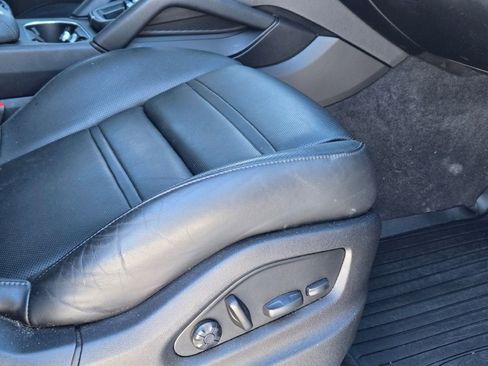 Certified 2022 Porsche Cayenne image 35